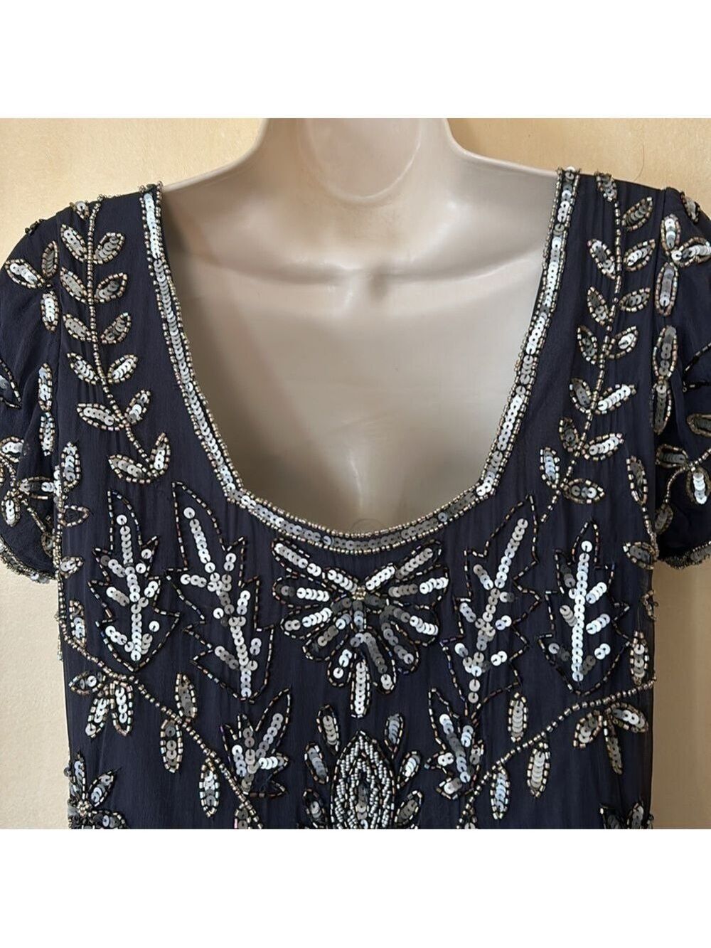 Pisarro Nights 100% grey silk sequin dress size 4 - Picture 10 of 14